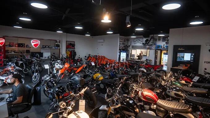 Dealer Image 4