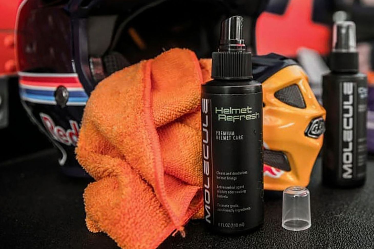 Molecule Helmet Refresh with helmet and towel