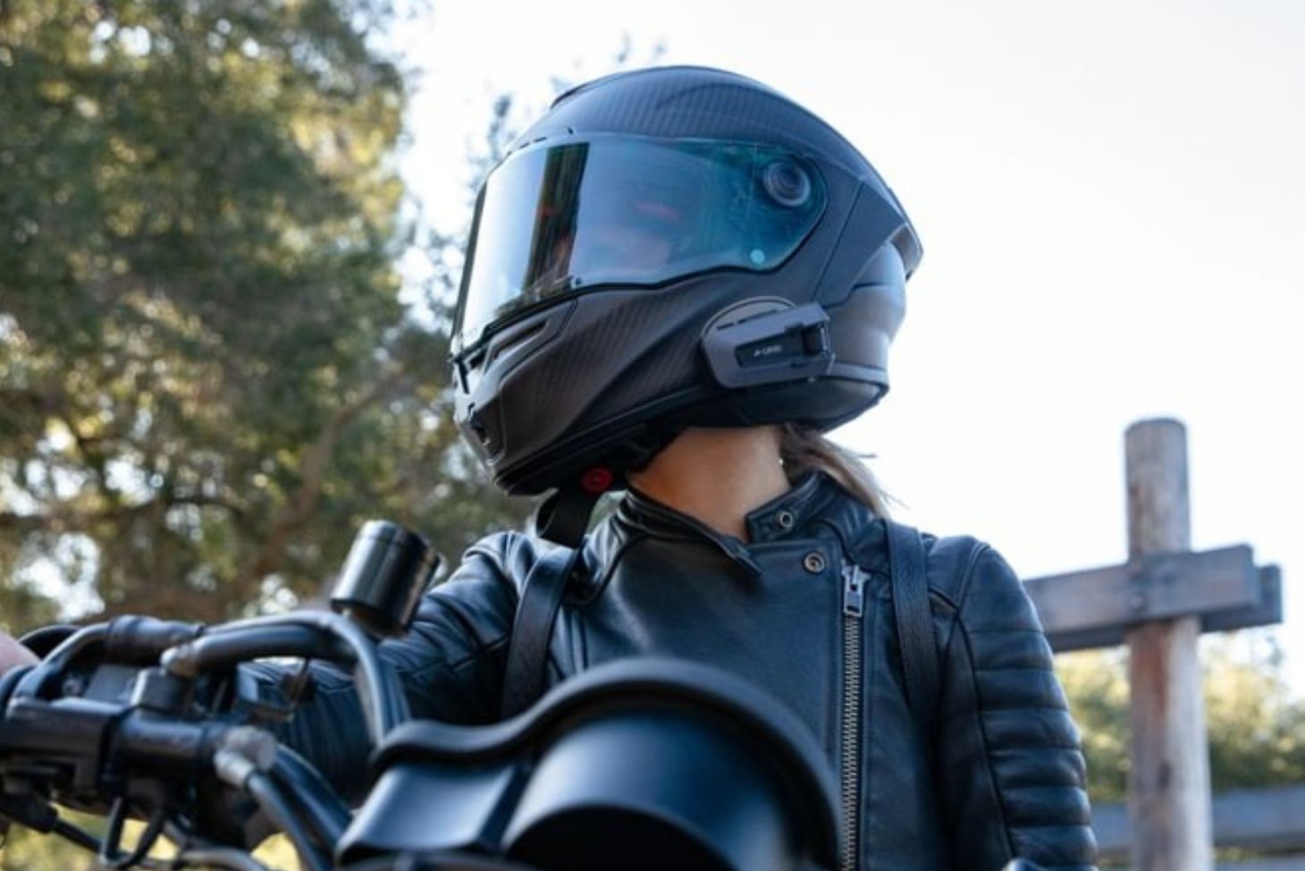 Cardo PACKTALK EDGE mounted on motorcycle helmet