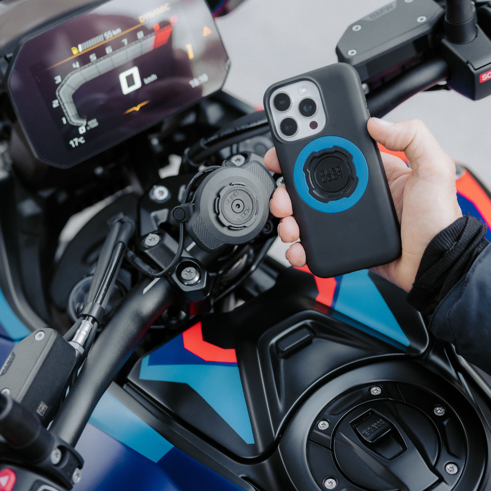 Quad Lock Waterproof Wireless Charging Head - Helmet House