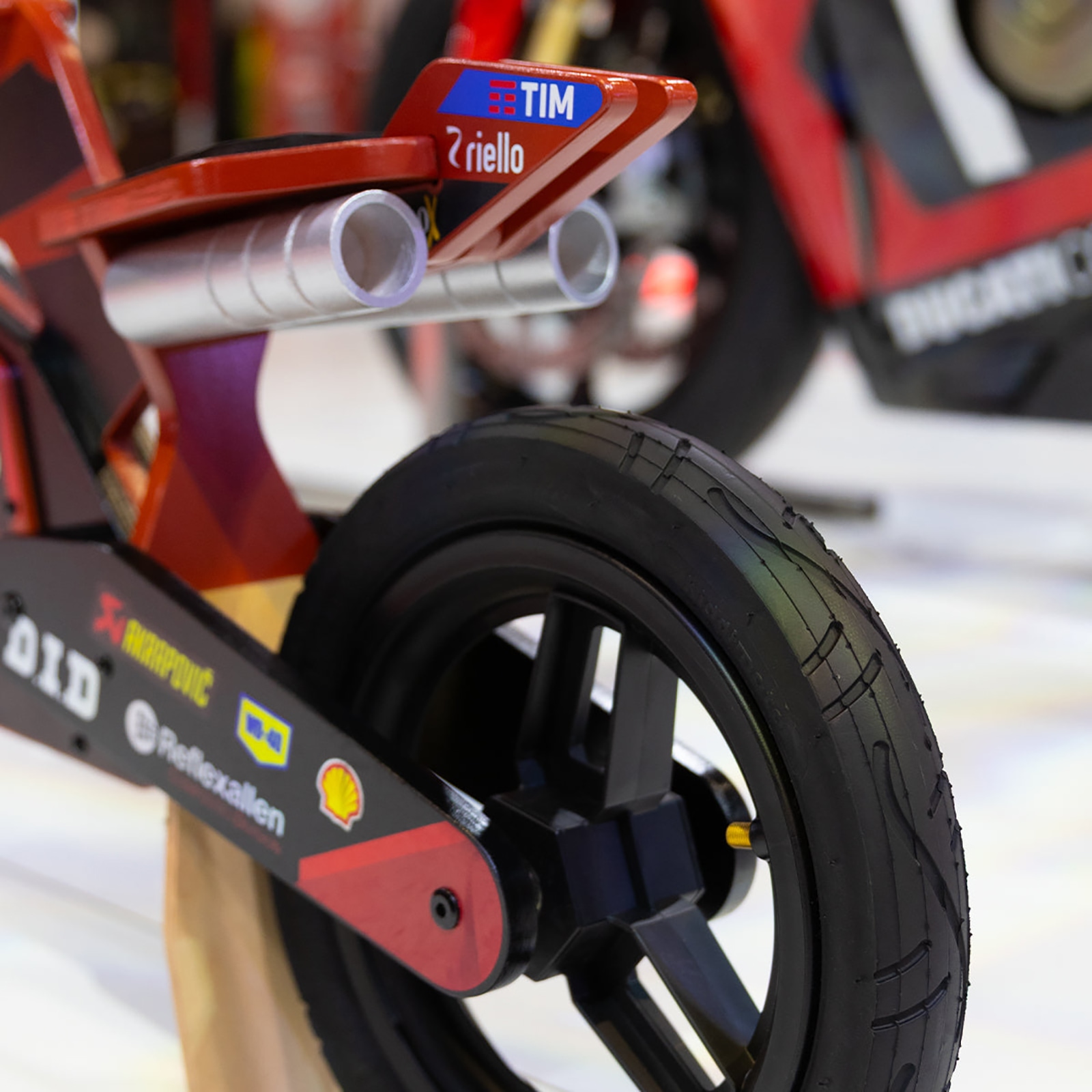 Kiddimoto Ducati Desmo GP25 Balance Bike - Helmet House