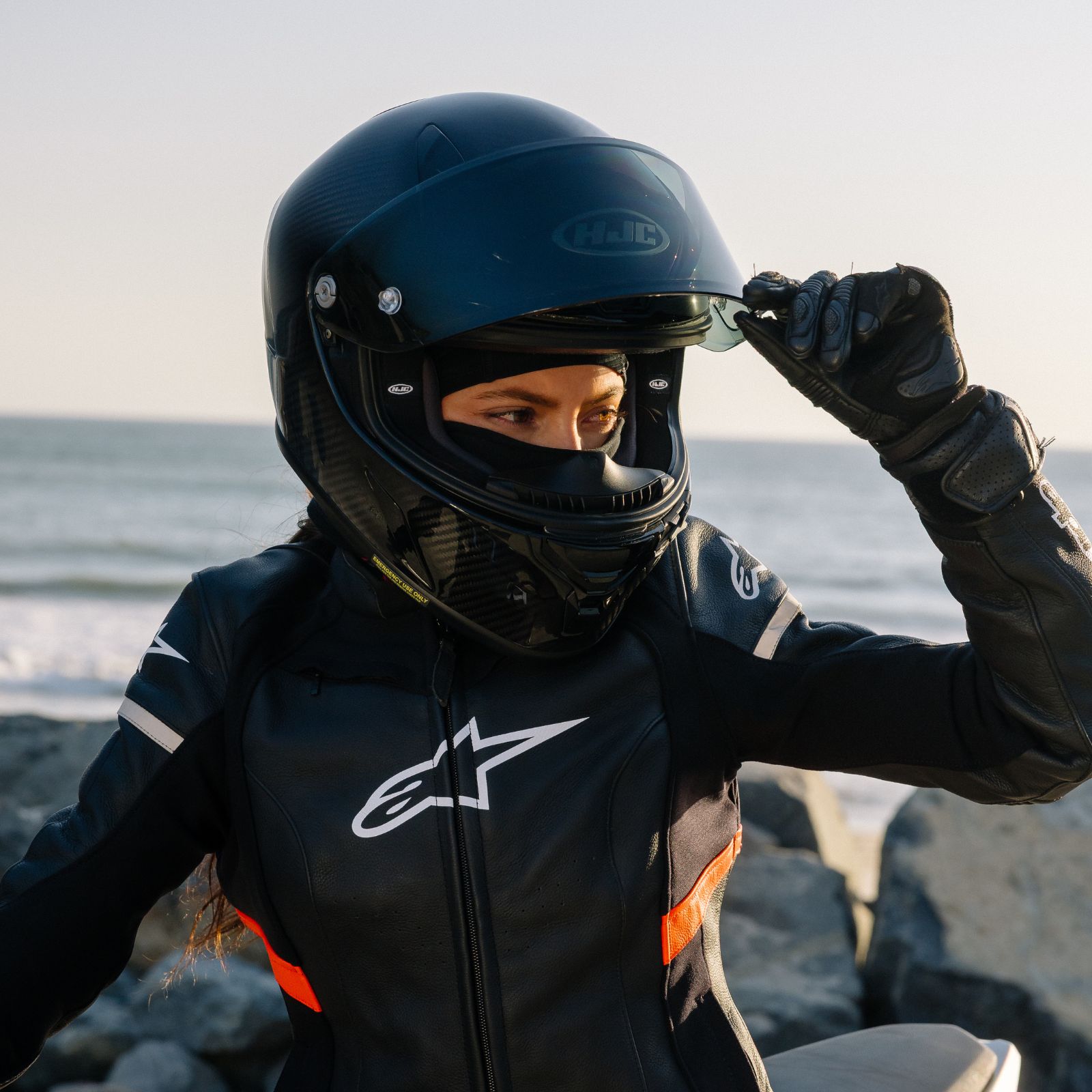 hjc carbon kevlar half helmet RPHA 91 ELIG molded thermoplastic construction HJC - IS-Cruiser Helmet -