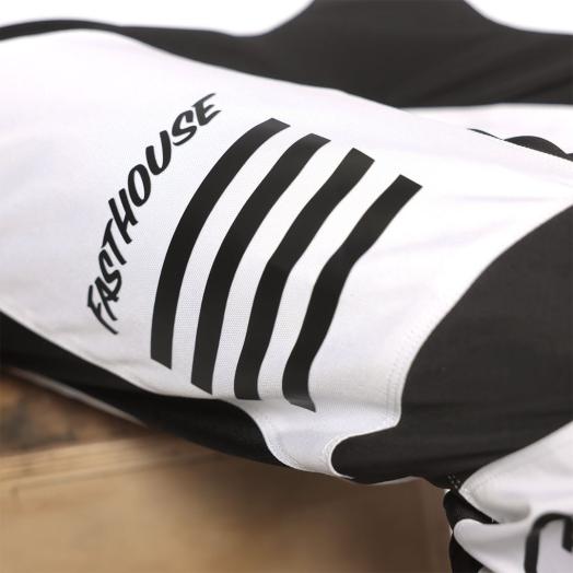 Carbon Eternal Pant 11