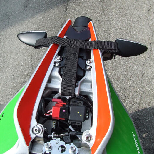 Aprilia Tuono US-Drypack Fit Kit 3