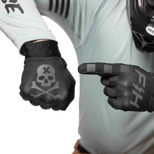 Vapor Reaper Glove 4