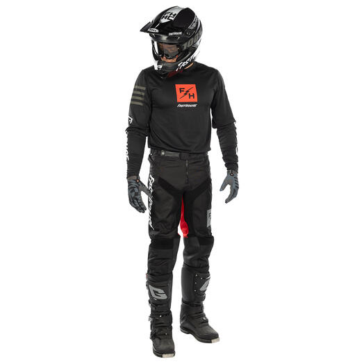 Carbon Echo Pants 14