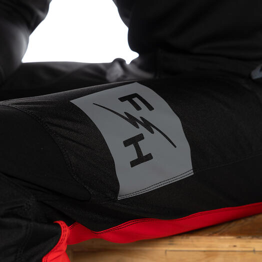 Carbon Echo Pants 10