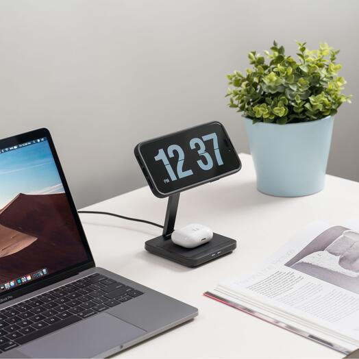 Dual Desktop Wireless Charger 4