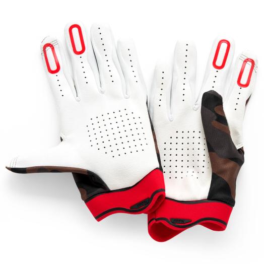 iTrack 2 Gloves 17