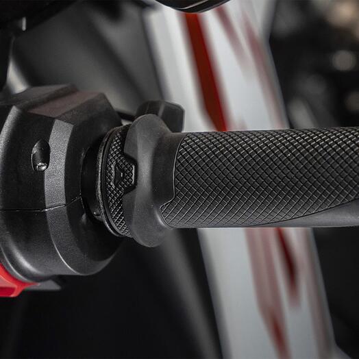 Heated Bluetooth Grips 3