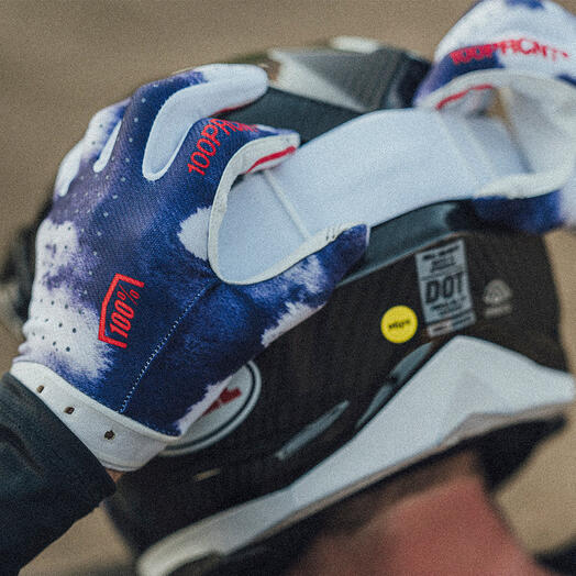 iTrack 2 Gloves 23