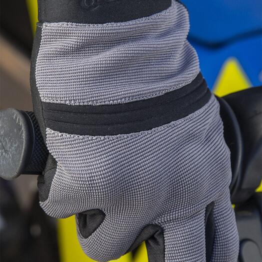 Pawa Gloves 11