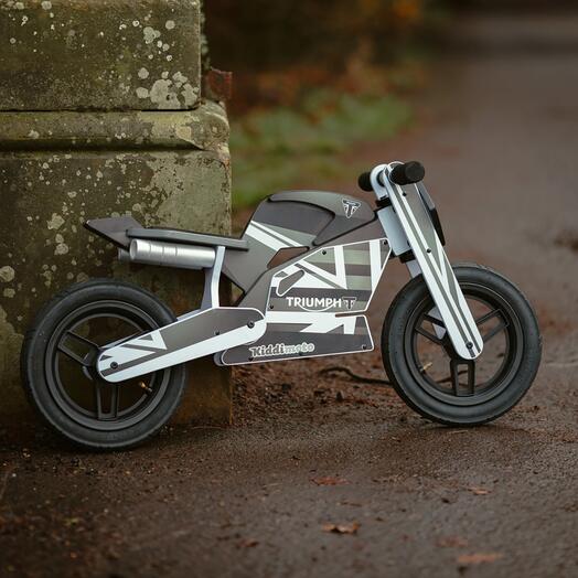 Triumph Daytona 765 Balance Bike 5