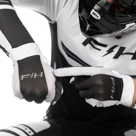 Vapor React Gloves 15