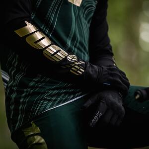 Cognito Smart Shock Gloves 9 Thumbnail