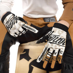 Girl's Elrod Stay Golden Gloves 7 Thumbnail