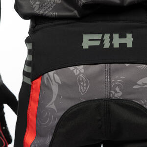 Sanguaro Cargo TB Island Hopper Pants  18 Thumbnail