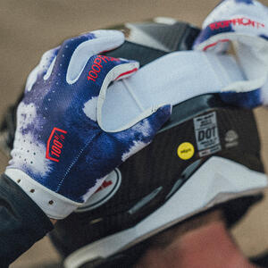 iTrack 2 Gloves 23 Thumbnail