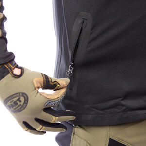 Tracker Vest 6 Thumbnail