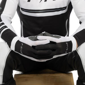 Vapor React Gloves 16 Thumbnail