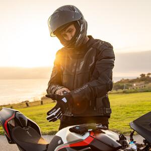 Windstop Lite Gloves 11 Thumbnail