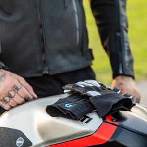 Windstop Lite Gloves 10 Thumbnail