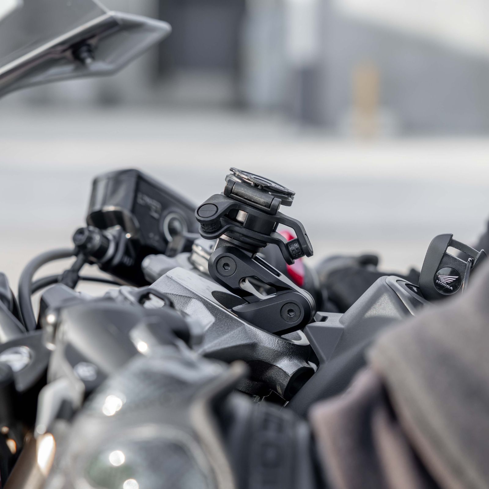 Quad Lock Motorcycle Vibration Dampener - Helmet House